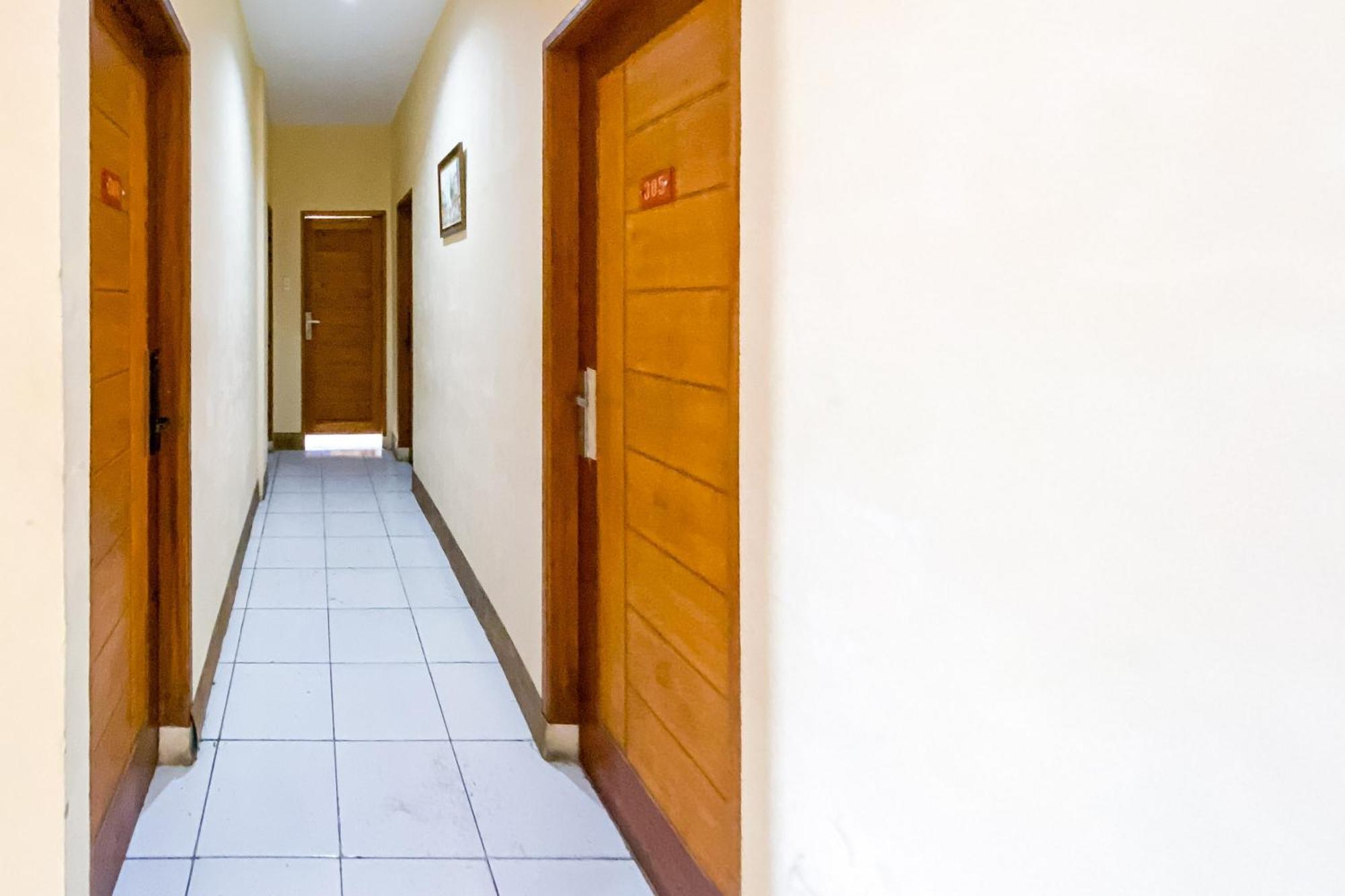 Reddoorz At Sentosa Jaya Helvetia Hotel Medan Ngoại thất bức ảnh